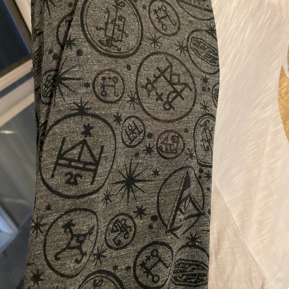 Fantastic Beasts Shirt - Picture 7 of 10